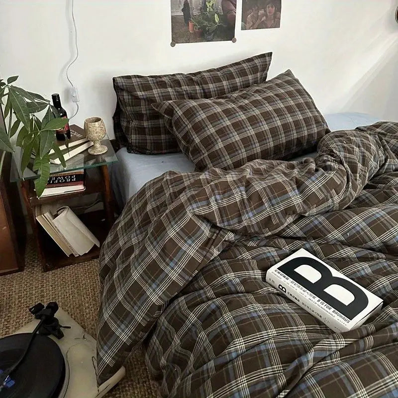 Black & Brown Bedding Set – Duvet Cover, Sheet & Pillowcases