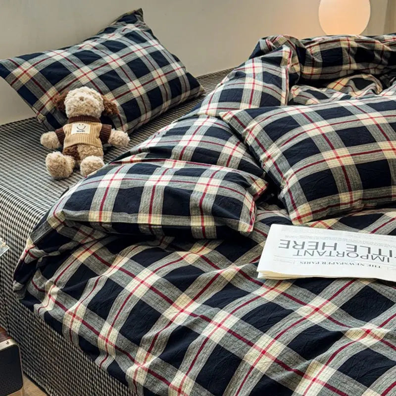 Black & Brown Bedding Set – Duvet Cover, Sheet & Pillowcases